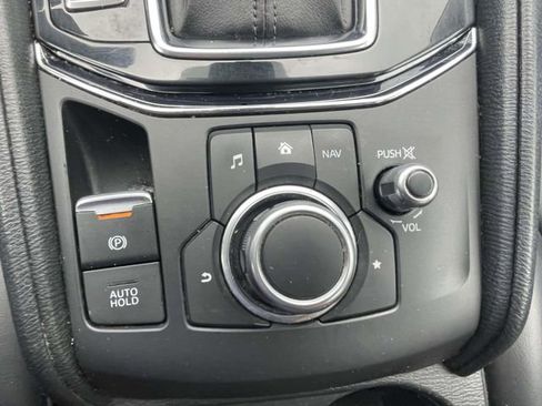 Used 2018 MAZDA CX-5 Touring w/ Preferred Equipment Package FWD image 29