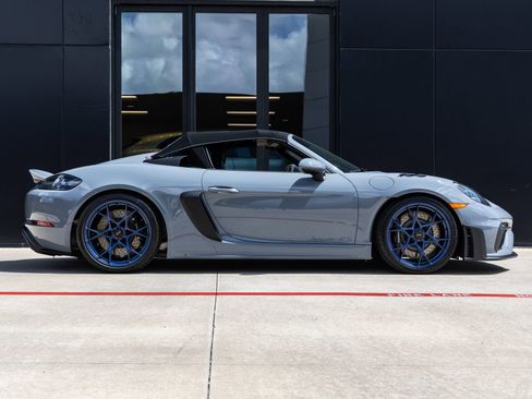 Certified 2025 Porsche 718 Boxster Spyder RS RWD image 12