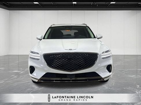 Used 2025 Genesis GV70 2.5T AWD/4WD image 8