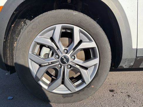 Certified 2024 Kia Seltos S image 10