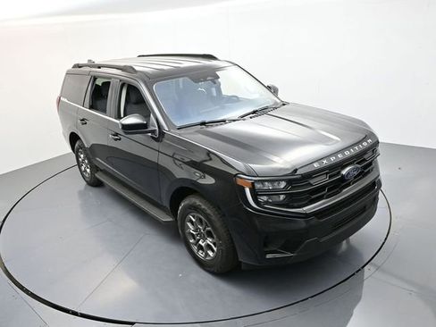 New 2025 Ford Expedition Active image 18