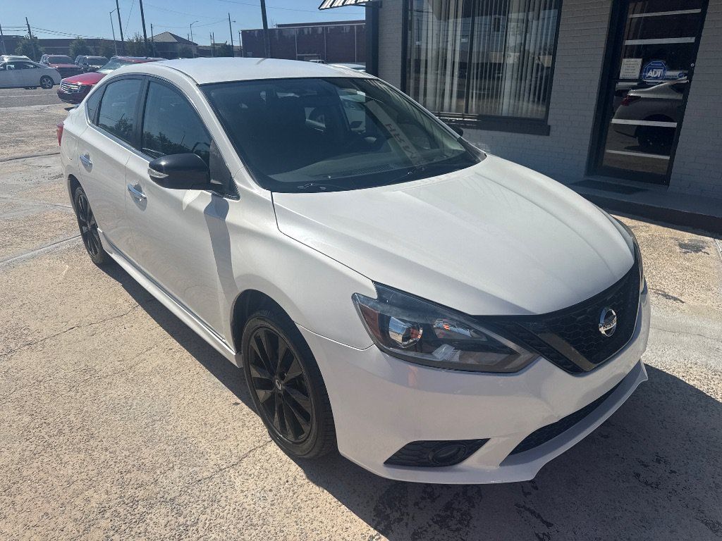 Used 2018 Nissan Sentra SR w/ Technology Package FWD image 2