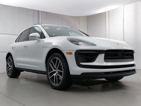 Certified 2026 Porsche Macan S image 9