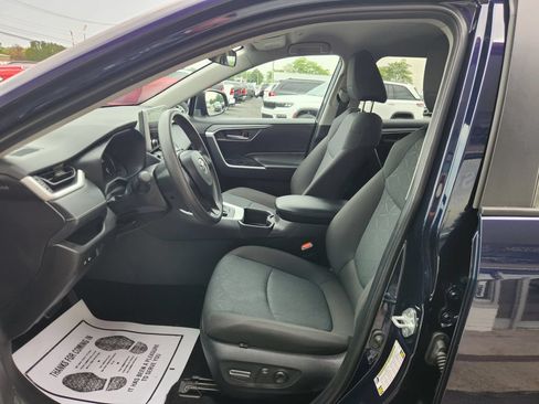 Used 2025 Toyota RAV4 XLE AWD/4WD image 21