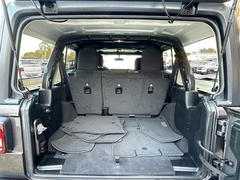 Used 2021 Jeep Wrangler Unlimited Sport S image 29