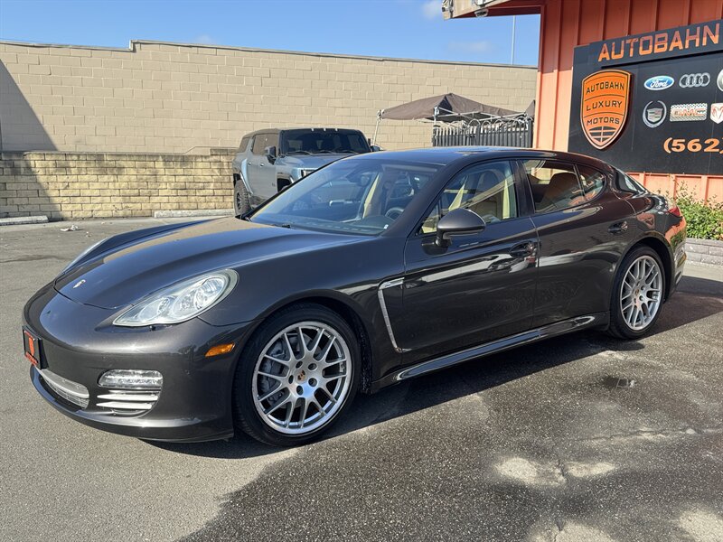 Used 2013 Porsche Panamera image 10