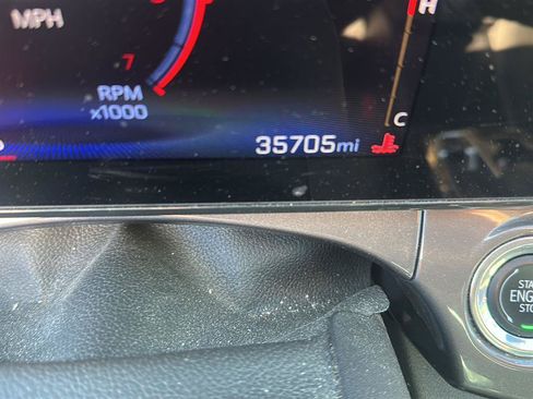 Used 2025 Chevrolet Trax ACTIV w/ Sunroof Package FWD image 8