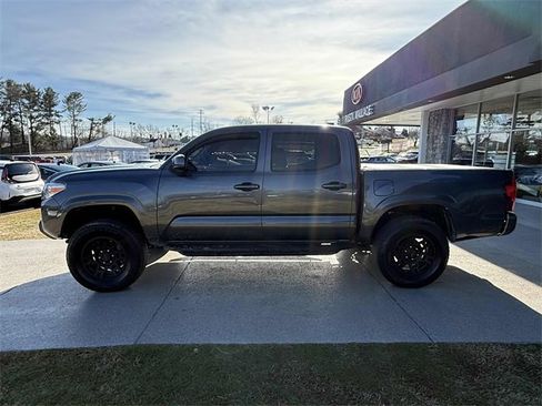 Used 2020 Toyota Tacoma SR image 25