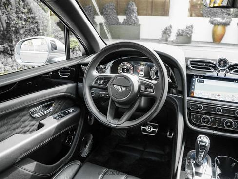 Used 2024 Bentley Bentayga Extended Wheelbase AWD/4WD image 62