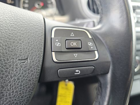 Used 2013 Volkswagen Tiguan S AWD/4WD image 12