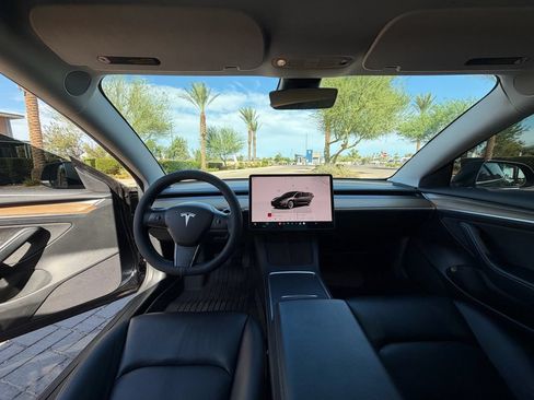 Used 2022 Tesla Model 3 Standard Range RWD image 11
