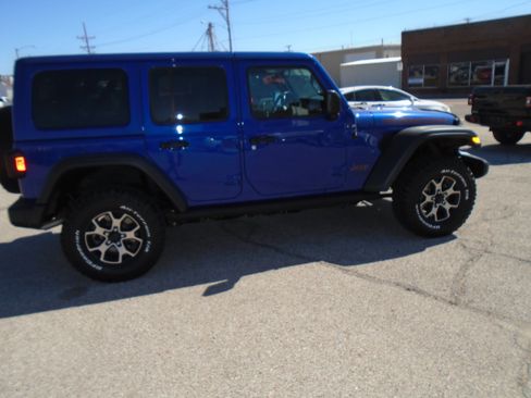 Used 2018 Jeep Wrangler Unlimited Rubicon AWD/4WD image 2