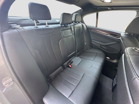 Used 2023 BMW 540i w/ Convenience Package image 28