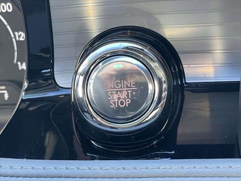 Used 2022 Lincoln Corsair Standard w/ Equipment Group 101A image 24