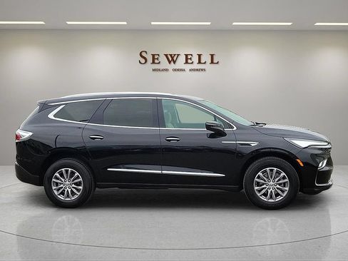 Used 2024 Buick Enclave Essence w/ Technology Package FWD image 6