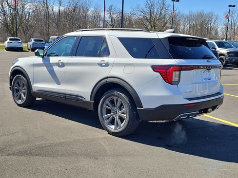 New 2026 Ford Explorer Active image 3