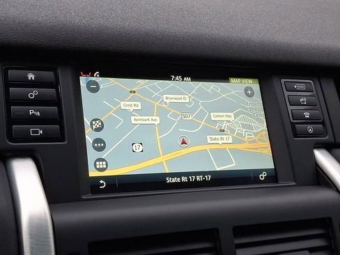 Used 2018 Land Rover Discovery Sport HSE image 14