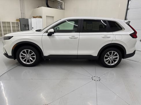 Used 2023 Honda CR-V EX image 4