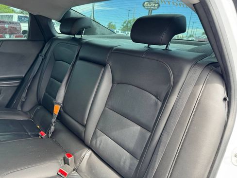 Used 2017 Chevrolet Malibu LT w/ Leather Package FWD image 12