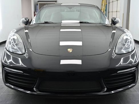 Used 2018 Porsche 718 Cayman RWD image 6