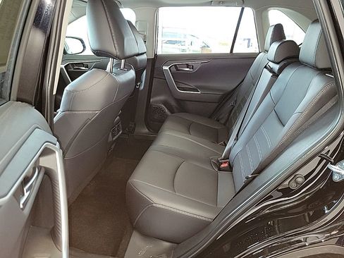 Used 2025 Toyota RAV4 Limited image 12