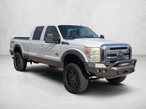 Used 2014 Ford F250 Lariat w/ Lariat Ultimate Package image 3