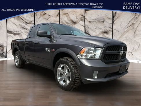 Used 2017 RAM 1500 Express w/ Express Value Package AWD/4WD image 1