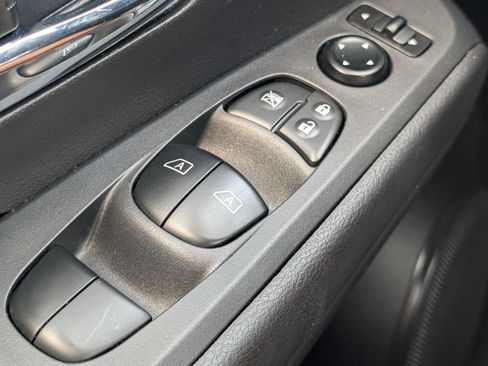 Used 2024 Nissan Kicks SV FWD image 17