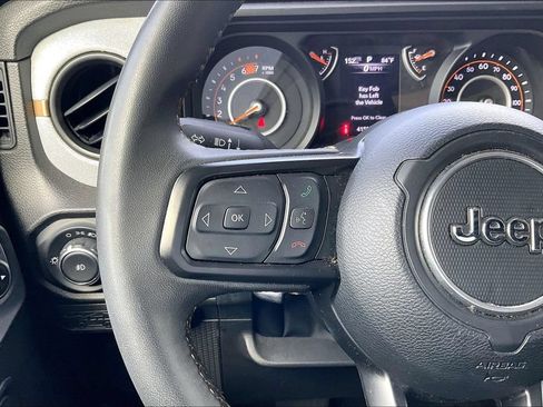 Used 2024 Jeep Wrangler Unlimited Sport AWD/4WD image 18
