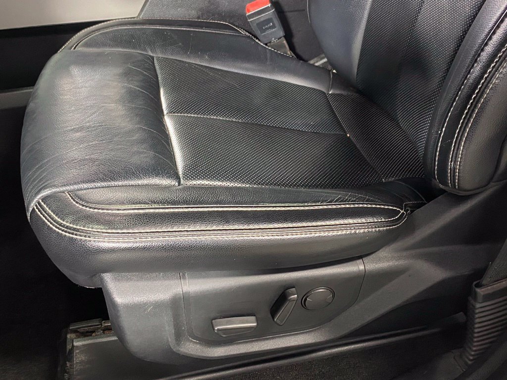 Used 2019 Ford F150 Lariat w/ Equipment Group 502A Luxury AWD/4WD image 16