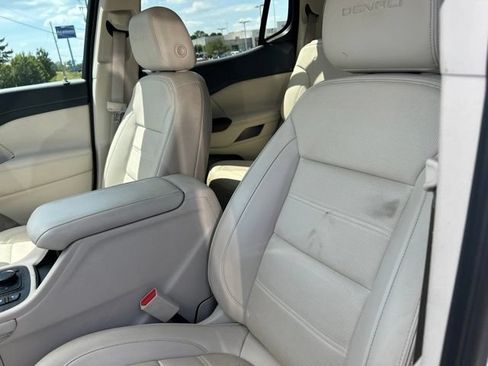 Used 2023 GMC Acadia Denali AWD/4WD image 35