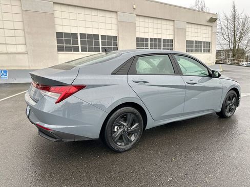 Certified 2023 Hyundai Elantra Blue image 6