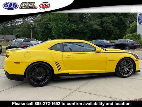 Used 2011 Chevrolet Camaro SS RWD image 8