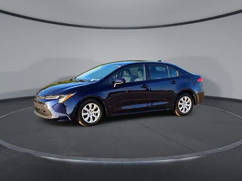 Used 2024 Toyota Corolla LE FWD image 4