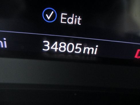 Used 2021 Cadillac XT6 Premium Luxury image 32