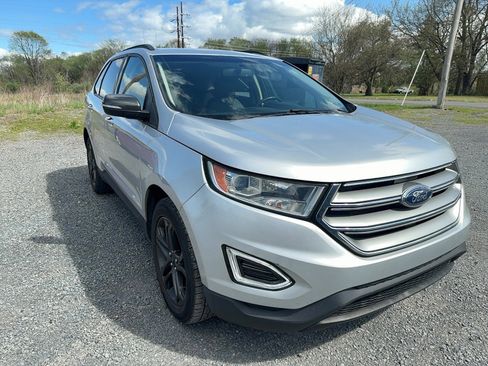 Used 2018 Ford Edge SEL w/ Equipment Group 201A AWD/4WD image 4