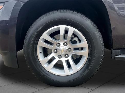 Used 2018 Chevrolet Tahoe LT AWD/4WD image 11