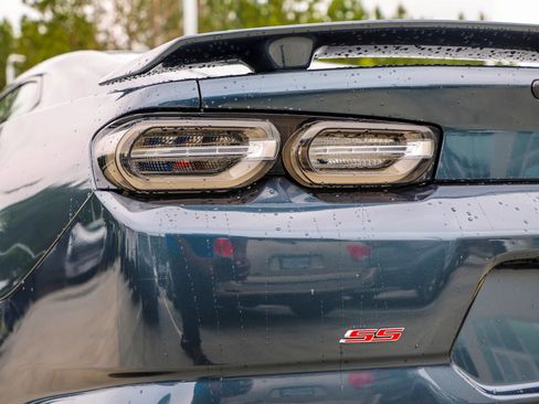 Used 2019 Chevrolet Camaro SS RWD image 7