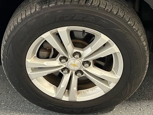 Used 2017 Chevrolet Equinox LS image 10