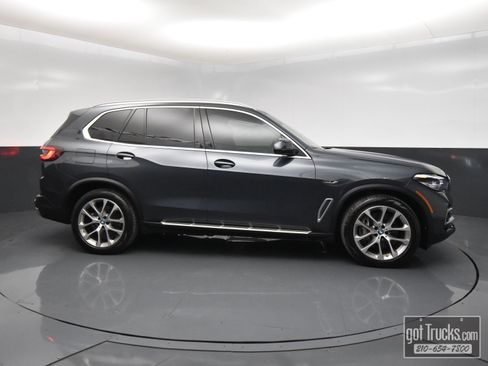 Used 2022 BMW X5 xDrive45e w/ Climate Comfort Package AWD/4WD image 48