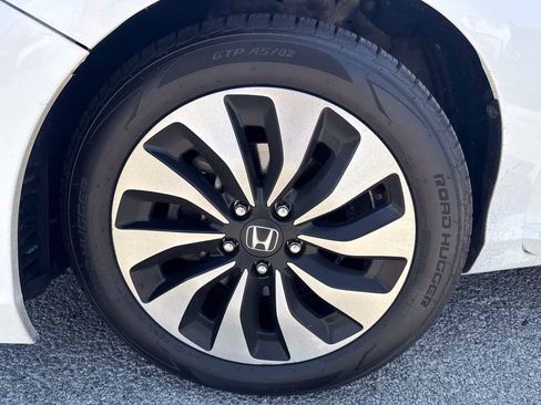 Used 2014 Honda Accord Touring image 38