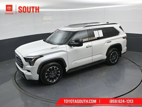 Used 2023 Toyota Sequoia Limited w/ Tow Technology Package AWD/4WD image 60