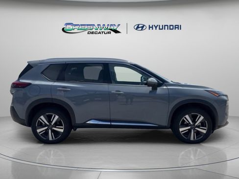 Used 2023 Nissan Rogue SL AWD/4WD image 9