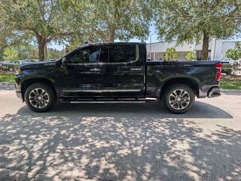 Used 2022 Chevrolet Silverado 1500 High Country w/ Technology Package AWD/4WD image 5