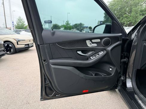 Used 2022 Mercedes-Benz GLC 300 4MATIC image 10