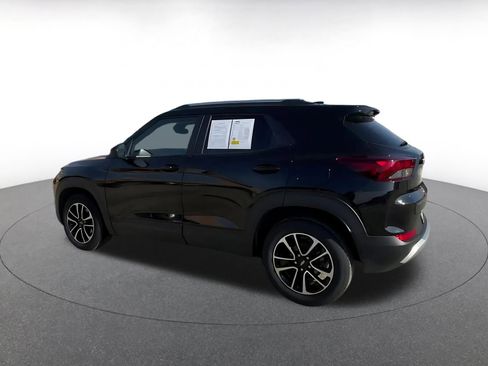 Used 2025 Chevrolet TrailBlazer LT image 10