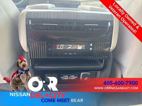 Used 2024 Jeep Wagoneer L Series II w/ Flexible Seating Group AWD/4WD image 14