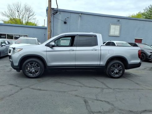 Used 2019 Honda Ridgeline Sport image 2