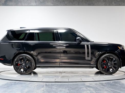 Used 2023 Land Rover Range Rover SV AWD/4WD image 18