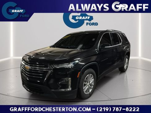 Used 2023 Chevrolet Traverse LT w/ LPO, Floor Liner Package AWD/4WD image 1
